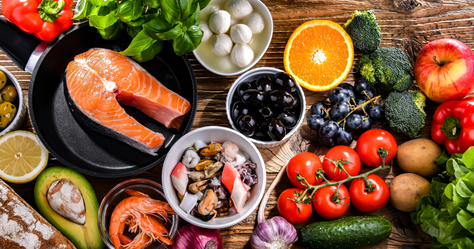 A Mediterranean diet rich in vegetables, fish, and olive oil reduces dementia risk even in people carrying two copies of the APOE4 gene variant — which raises Alzheimer's risk 12-fold — according to a 2025 Harvard study in Nature Medicine, in the first finding that a daily food pattern can partially overcome a genetic predisposition long thought to be inescapable