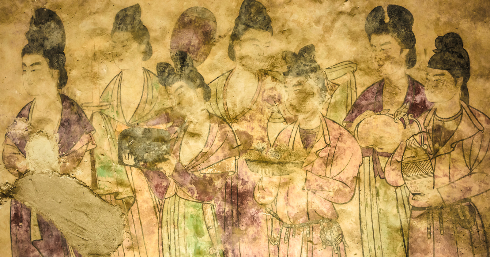 When archaeologists excavating a Han Dynasty tomb near Changsha in 1971 opened the innermost of four nested coffins, they found the body of a noblewoman named Xin Zhui — who had died roughly 2,140 years ago — so perfectly preserved that her skin was still soft, her joints still moved, and her stomach still contained 138 melon seeds from her last meal, making it the best-preserved human body ever recovered from the ancient world