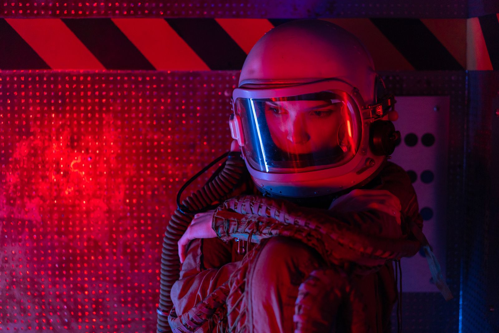 Six men spent 520 days sealed inside a fake spacecraft that never moved, and by the end some had drifted so far out of sync that they were sleeping while the others were awake — exactly the kind of breakdown mission scientists were watching for.