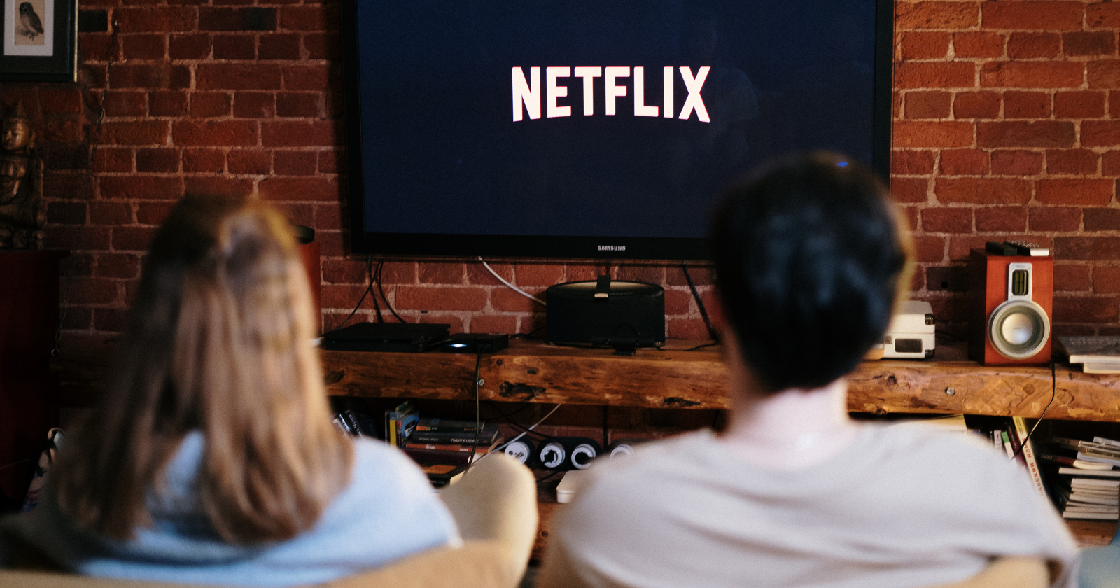 In 1997, the founders of Netflix mailed a single CD to a home address in Santa Cruz to test whether a disc could survive the postal system undamaged; it arrived intact, and that experiment is now retold as the moment the company began