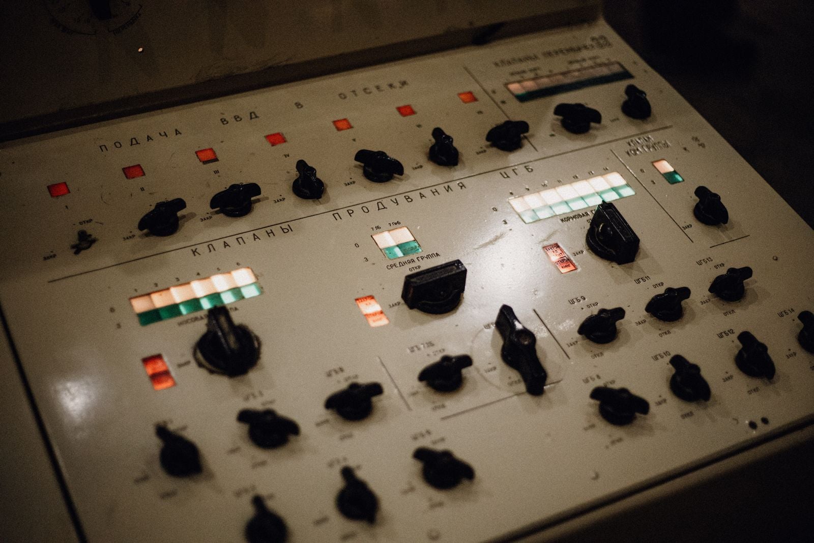 In July 1969, weeks before Apollo 11 launched, a NASA engineer named Jack Garman handwrote a list of every alarm code the Apollo Guidance Computer could throw and placed it under the plexiglass on his console — and when Margaret Hamilton's software triggered a 1202 alarm during the lunar descent with roughly 1,800 metres to go, that scrap of paper kept Mission Control from aborting the landing.