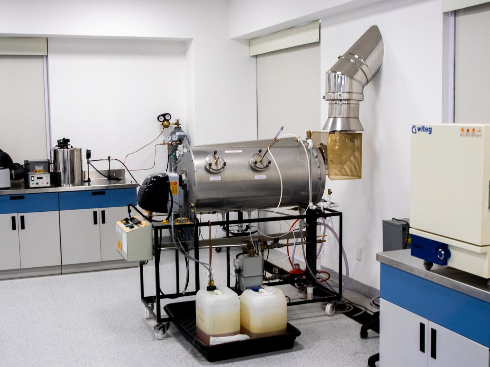 industrial fermentation bioreactor tank