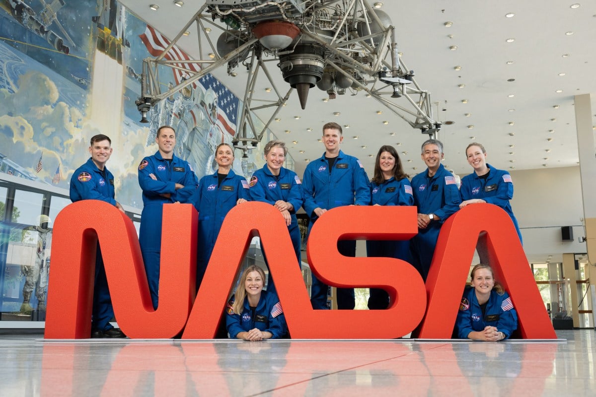 More than 8,000 people applied to become NASA astronauts in 2024, and just 10 were chosen — not simply the strongest or the fastest, but people who could master robotics, medicine, foreign languages, survival training, high-performance jets and the one skill space demands most: staying calm when nothing goes to plan.