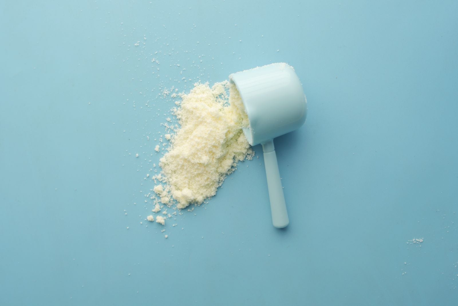 The human kidney filters roughly 180 litres of plasma a day — and a sustained high-protein load measurably raises the pressure inside every one of its million nephrons