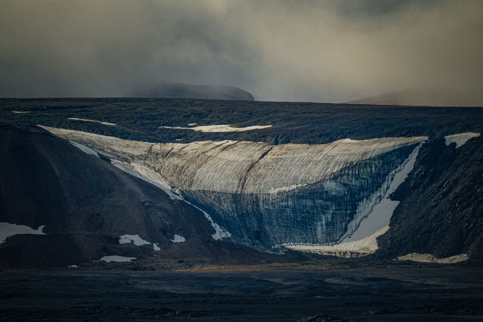 Antarctic ice sheet cross section