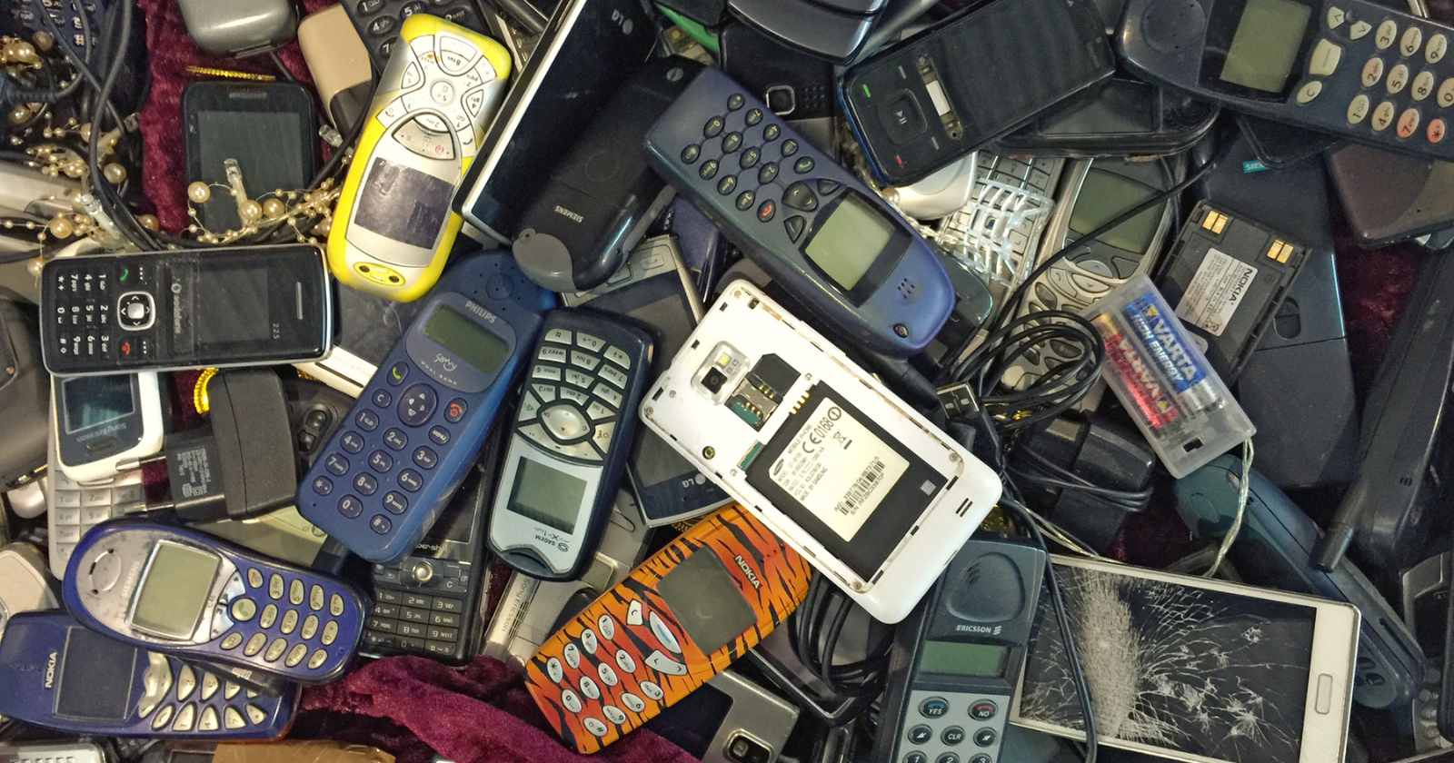 A tonne of old phones holds more gold than a tonne of gold ore. Each handset carries traces of gold, silver and copper, concentrated enough that recycling them, so-called urban mining, pulls more gold per tonne than an actual mine.