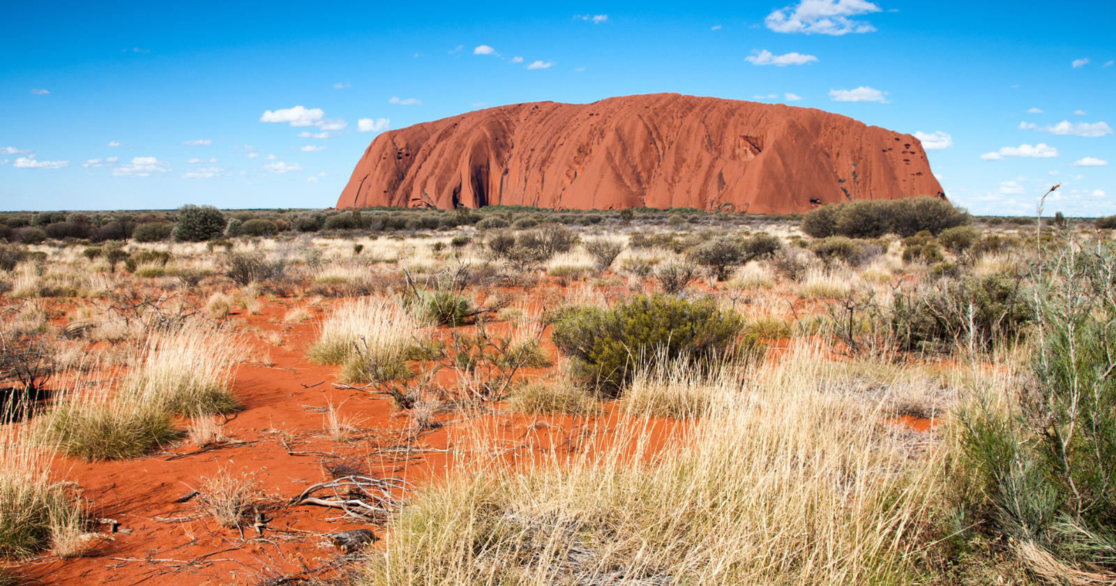 Scientists found a 3.7-billion-year-old chemical fingerprint in Australia’s oldest rocks that lines up with Apollo samples when traced back through time — strengthening evidence that Earth and the Moon were mixed together in a giant ancient impact